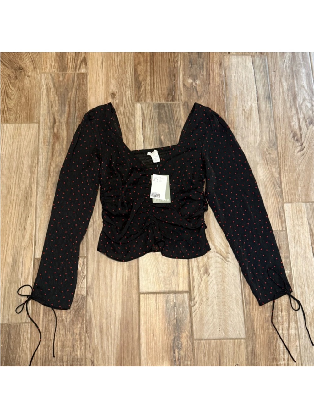 H&M Puff-Sleeved Heart Peplum Blouse